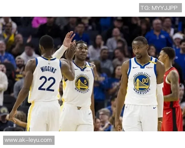 追梦赛后与老队友维金斯亲切交流库里与巴黎奥运队友阿德巴约畅谈未来 追梦赛后与老队友维金斯亲切交流库里与巴黎奥运队友阿德巴约畅谈未来